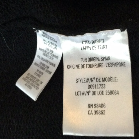 Theory sweater vest with rabbit collar detail - Picture 8 of 8